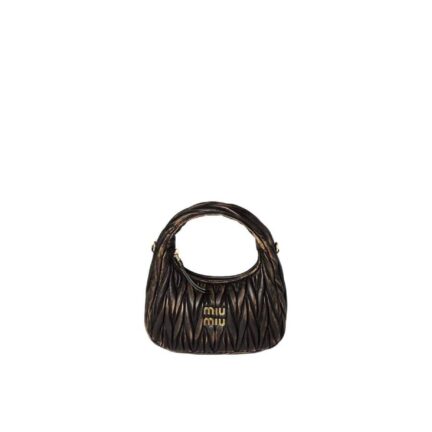 Wander matelassé nappa leather bag