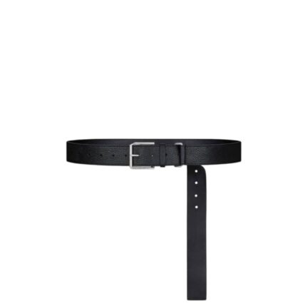 Long belt in grained leather