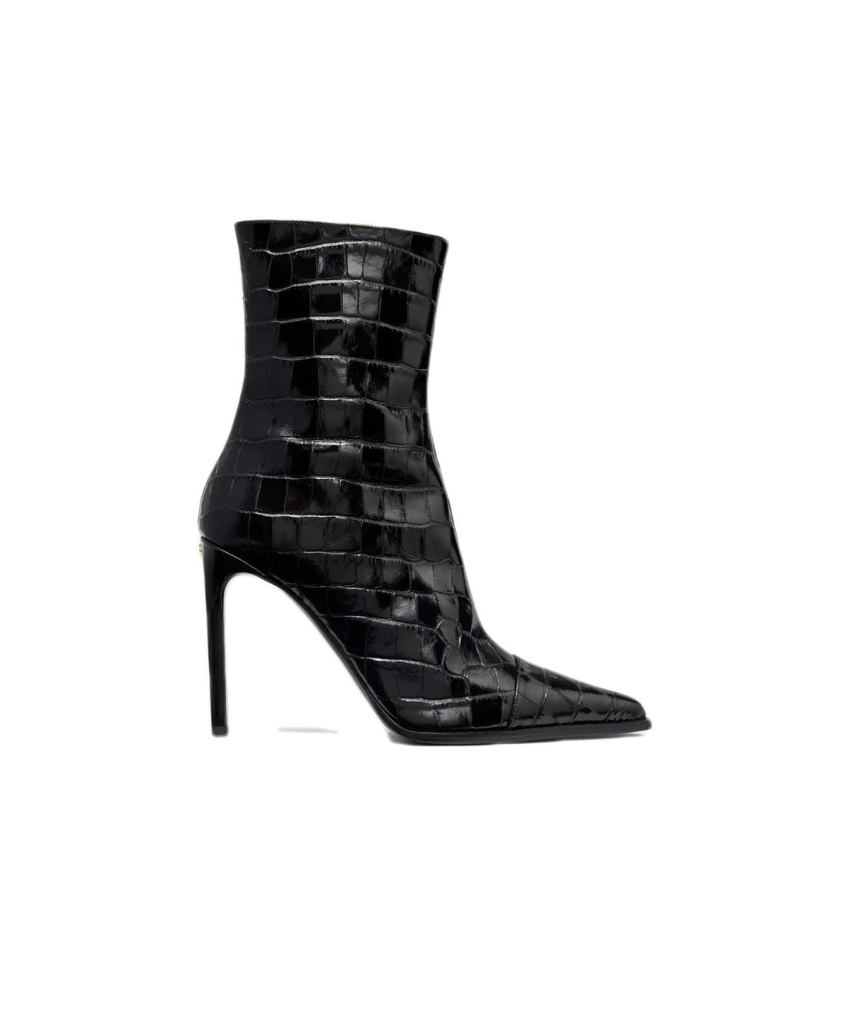 WhatsApp Image 2025-09-21 at 10.07.30 PM (1)