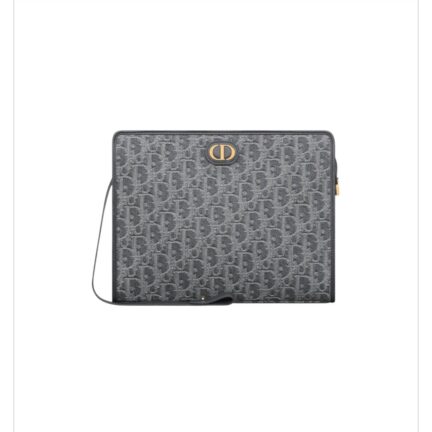 30 Montaigne Dea Pouch