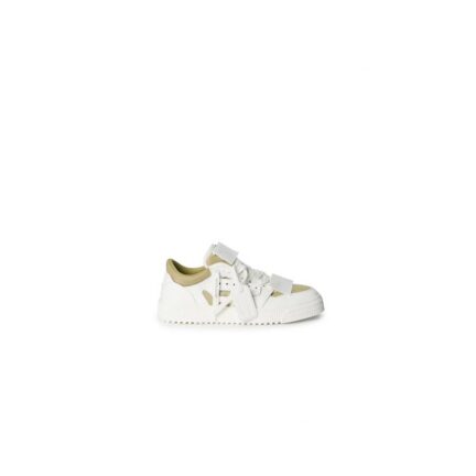 3.0 Off Court Low Top Sneakers