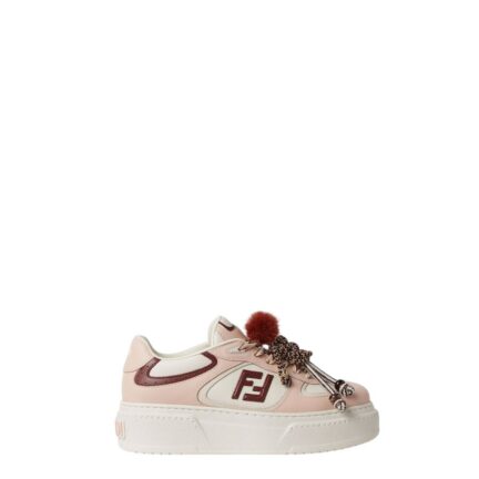 Low top platform shoes in pink leather with charm